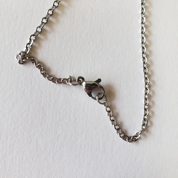 Silver tone Necklace with Cat pendant with Rhinestones - Picture 4 of 8